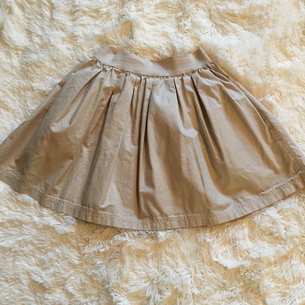 BB Dakota beige skirt size small